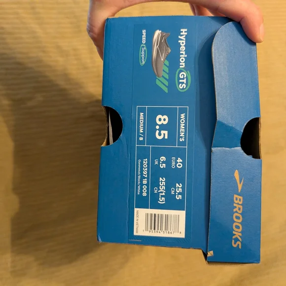 Brooks Hyperion GTS Black and White Athletic Shoes - Picture 5 of 5